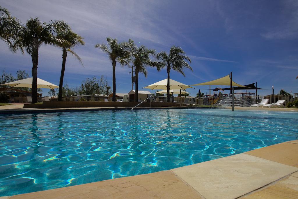 Sun Country Lifestyle Park Hotel Mulwala Exterior photo